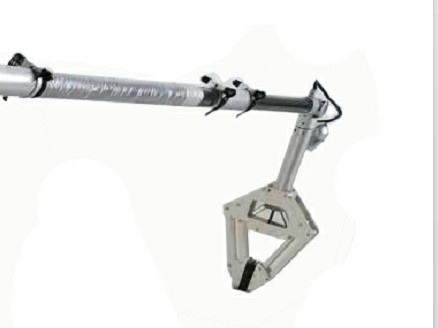 Adjustable Bracket Manipulator Teleskopik Untuk Mentransfer Bahan Peledak yang Diduga Eod